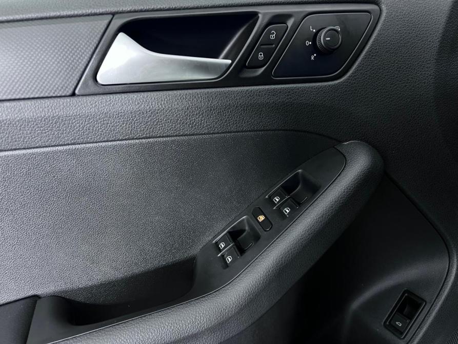 Volkswagen Jetta VI Рестайлинг Ростов-на-Дону  - изображение 16