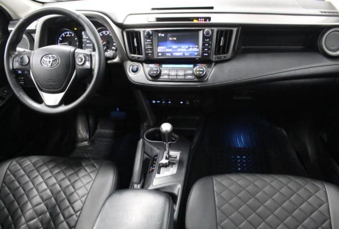 Toyota RAV4 IV (XA40) Рестайлинг с пробегом 2018 года, цена 1 950 000 рублей, 281601 км, внедорожник, Автокод Объявления