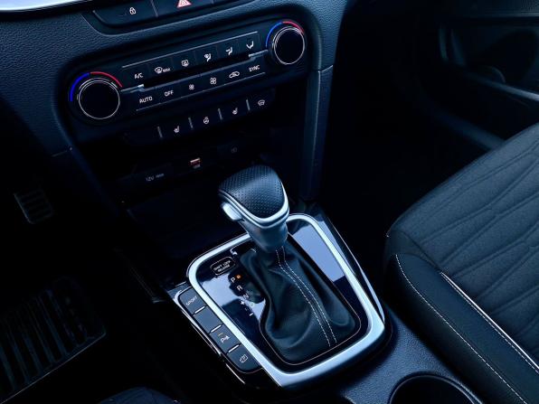 Kia Ceed III Рестайлинг с пробегом 2021 года, цена 2 179 000 рублей, 32000 км, универсал, Автокод Объявления