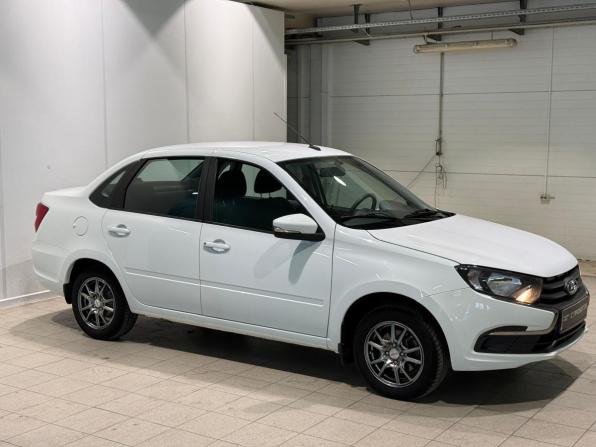 Lada (ВАЗ) Granta I Рестайлинг с пробегом 2023 года, цена 865 000 рублей, 53000 км, седан, Автокод Объявления