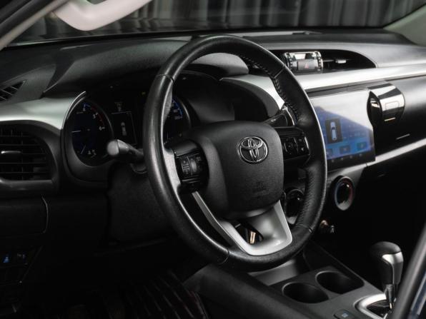 Toyota Hilux VIII с пробегом 2016 года, цена 3 629 000 рублей, 147968 км, offers.body_type.unknown, Автокод Объявления