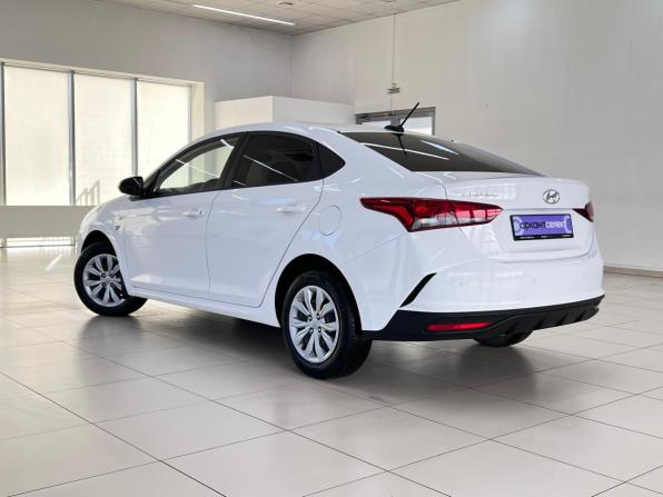 Hyundai Solaris II Рестайлинг с пробегом 2021 года, цена 1 850 000 рублей, 40000 км, седан, Автокод Объявления