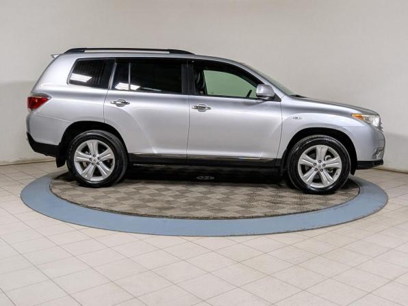 Toyota Highlander II (XU40) Рестайлинг с пробегом 2011 года, цена 2 049 500 рублей, 244000 км, внедорожник, Автокод Объявления