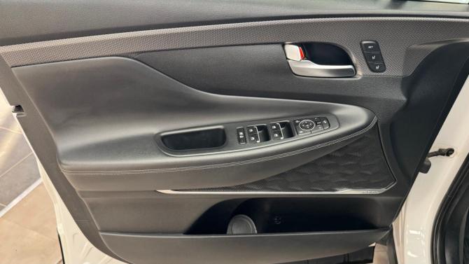 Hyundai Santa Fe IV с пробегом 2018 года, цена 2 199 500 рублей, 197247 км, внедорожник, Автокод Объявления