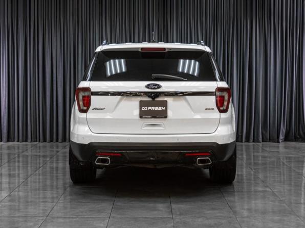 Ford Explorer V Рестайлинг с пробегом 2016 года, цена 2 899 000 рублей, 208054 км, внедорожник, Автокод Объявления