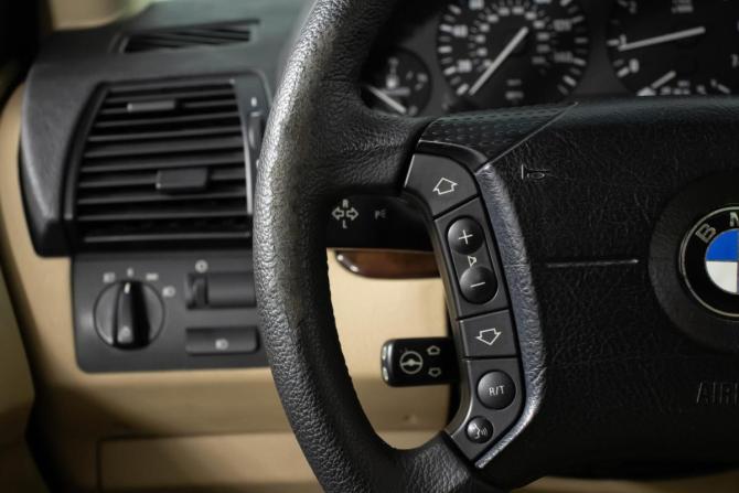 BMW X5 I (E53) Рестайлинг с пробегом 2003 года, цена 999 900 рублей, 269979 км, внедорожник, Автокод Объявления