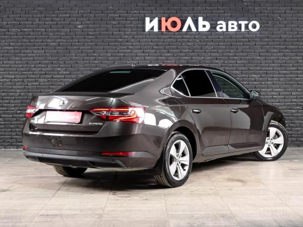 Skoda Superb III с пробегом 2018 года, цена 1 370 000 рублей, 276842 км, лифтбек, Автокод Объявления