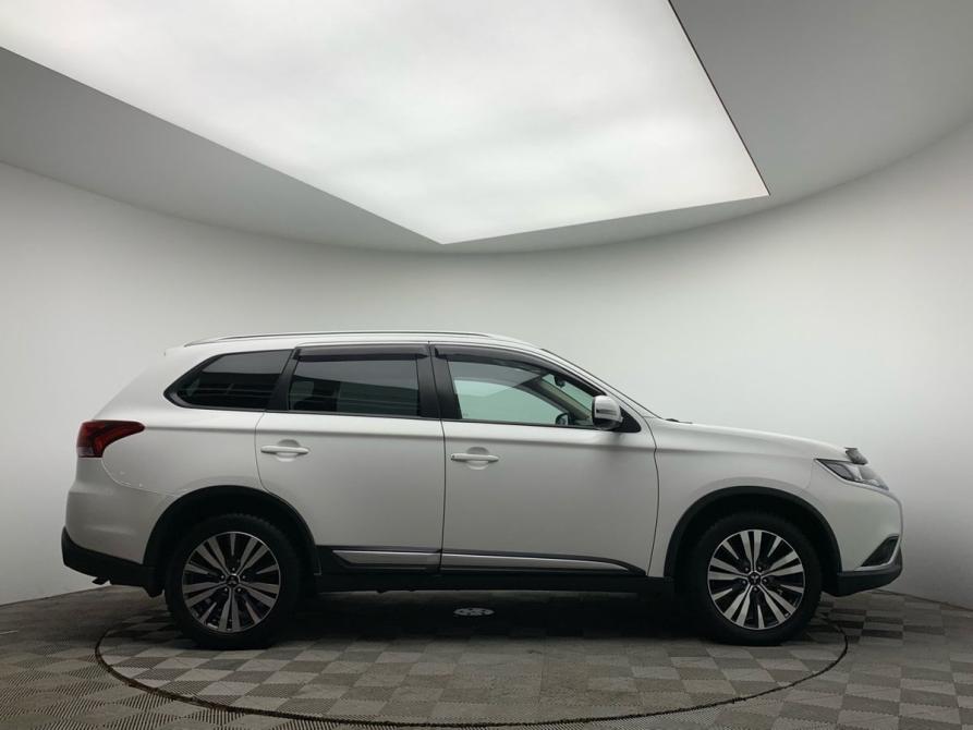 Mitsubishi Outlander III Рестайлинг 3 Мурманск  - изображение 8