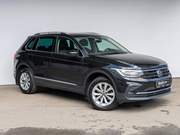 Volkswagen Tiguan II Рестайлинг с пробегом 2021 года, цена 2 645 000 рублей, 71767 км, внедорожник, Автокод Объявления
