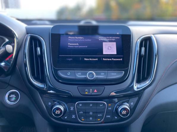 Chevrolet Equinox III Рестайлинг с пробегом 2022 года, цена 2 690 000 рублей, 98845 км, внедорожник, Автокод Объявления