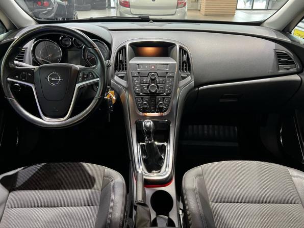 Opel Astra J с пробегом 2012 года, цена 985 000 рублей, 132100 км, универсал, Автокод Объявления