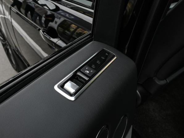 Land Rover Range Rover IV Рестайлинг с пробегом 2019 года, цена 8 300 000 рублей, 112522 км, внедорожник, Автокод Объявления