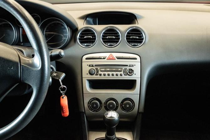 Peugeot 408 I с пробегом 2012 года, цена 589 000 рублей, 195809 км, седан, Автокод Объявления