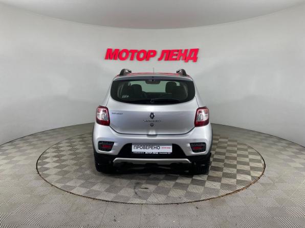 Renault Sandero II с пробегом 2018 года, цена 969 000 рублей, 94107 км, хэтчбек, Автокод Объявления