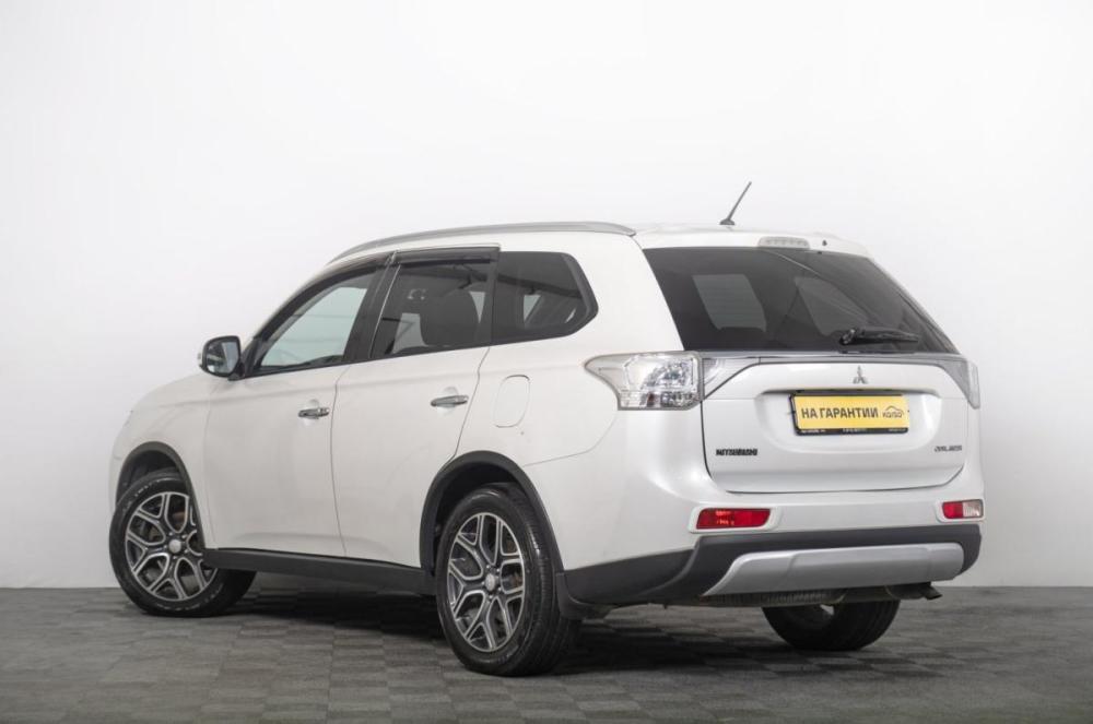 Mitsubishi Outlander III Рестайлинг Томск  - изображение 6