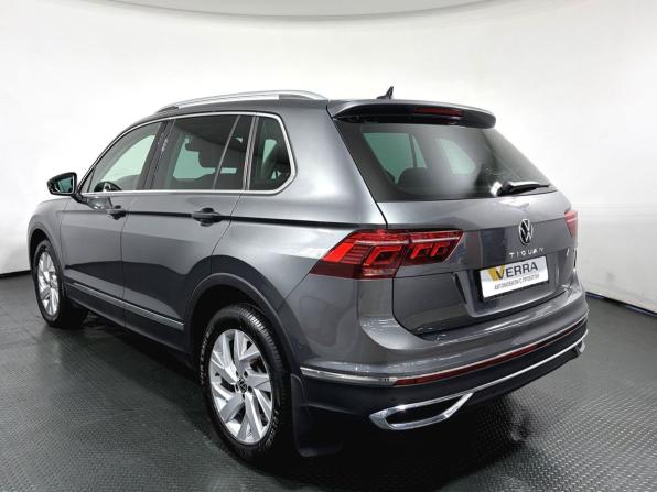 Volkswagen Tiguan II Рестайлинг с пробегом 2021 года, цена 3 300 000 рублей, 94000 км, внедорожник, Автокод Объявления