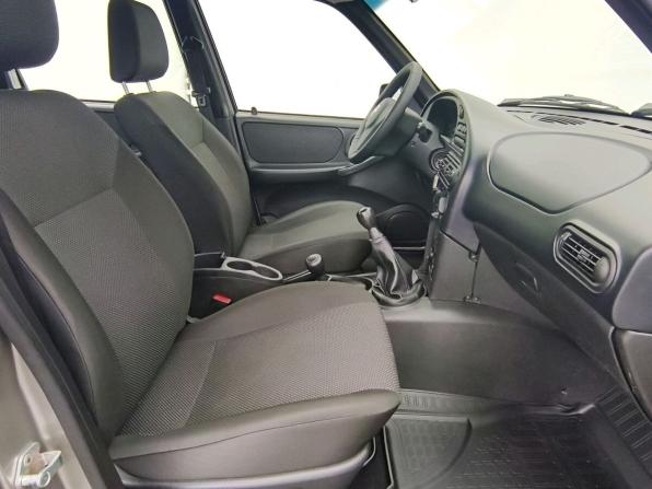 Chevrolet Niva I Рестайлинг с пробегом 2018 года, цена 750 000 рублей, 95453 км, внедорожник, Автокод Объявления