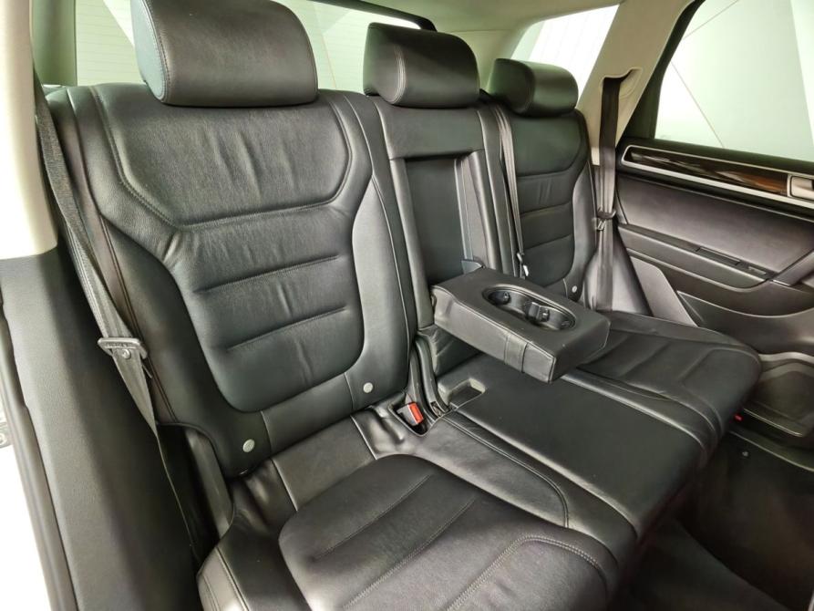 Volkswagen Touareg II Рестайлинг Москва  - изображение 16