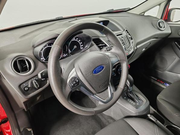 Ford Fiesta Mk6 Рестайлинг с пробегом 2016 года, цена 999 000 рублей, 58999 км, хэтчбек, Автокод Объявления