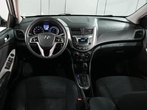 Hyundai Solaris I Рестайлинг с пробегом 2015 года, цена 1 169 000 рублей, 68400 км, хэтчбек, Автокод Объявления