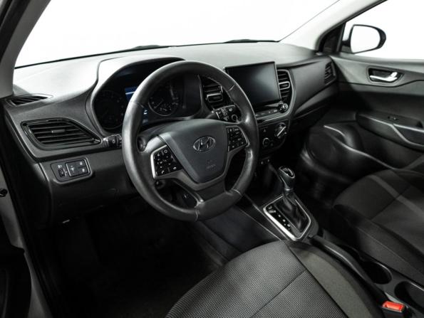 Hyundai Solaris II Рестайлинг с пробегом 2021 года, цена 1 599 000 рублей, 60246 км, седан, Автокод Объявления