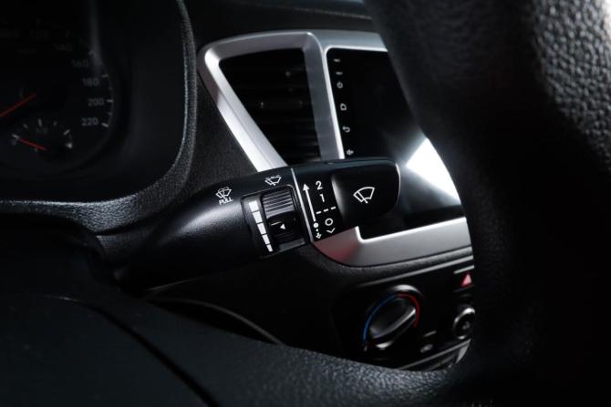 Hyundai Solaris II с пробегом 2019 года, цена 1 259 000 рублей, 190000 км, седан, Автокод Объявления