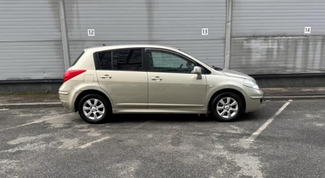 Nissan Tiida I Рестайлинг с пробегом 2010 года, цена 569 000 рублей, 179165 км, хэтчбек, Автокод Объявления