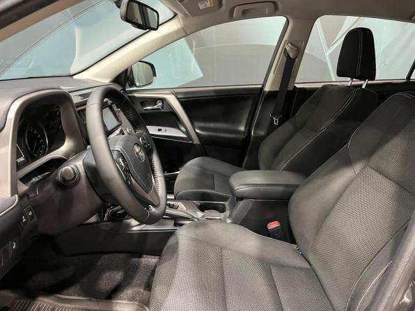 Toyota RAV4 IV (XA40) Рестайлинг с пробегом 2015 года, цена 2 270 000 рублей, 111546 км, внедорожник, Автокод Объявления
