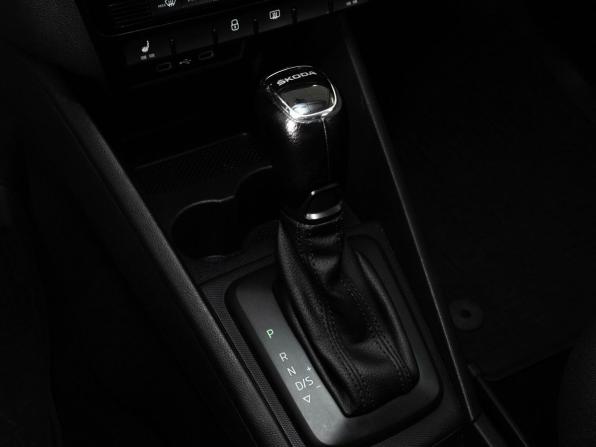 Skoda Rapid II с пробегом 2021 года, цена 1 688 000 рублей, 81200 км, лифтбек, Автокод Объявления