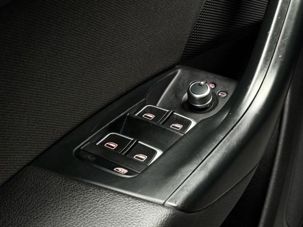 Audi Q3 I (8U) с пробегом 2014 года, цена 1 799 000 рублей, 171984 км, внедорожник, Автокод Объявления