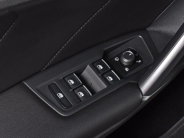 Volkswagen Tiguan II с пробегом 2018 года, цена 2 664 995 рублей, 150199 км, внедорожник, Автокод Объявления