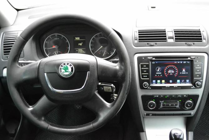Skoda Octavia II (A5) Рестайлинг с пробегом 2011 года, цена 760 000 рублей, 240833 км, лифтбек, Автокод Объявления