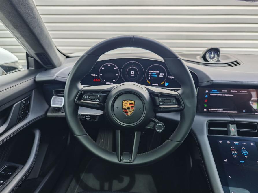 Porsche Taycan I Москва  - изображение 16