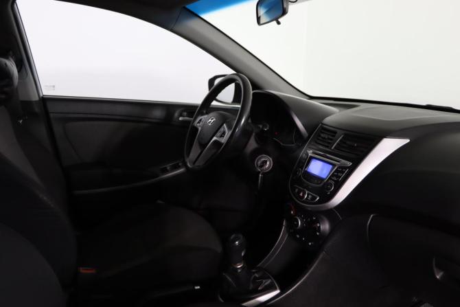 Hyundai Solaris I с пробегом 2013 года, цена 699 990 рублей, 200448 км, седан, Автокод Объявления