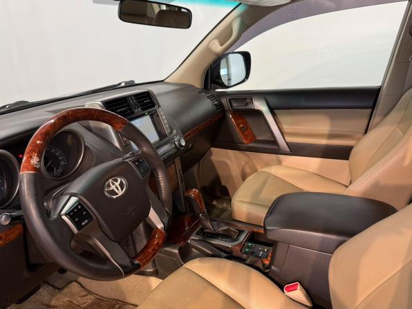 Toyota Land Cruiser Prado 150 Series с пробегом 2011 года, цена 2 800 000 рублей, 129110 км, внедорожник, Автокод Объявления