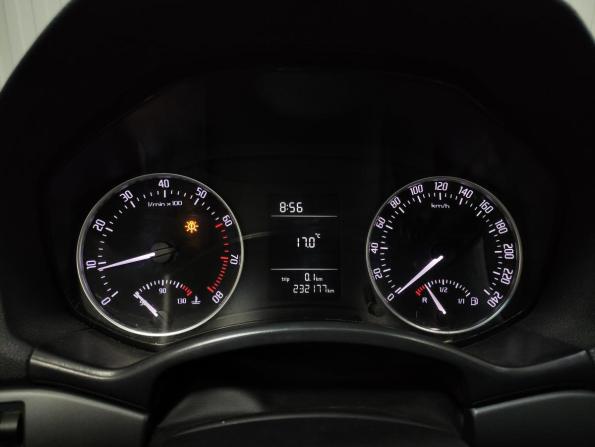 Skoda Octavia II (A5) Рестайлинг с пробегом 2011 года, цена 599 000 рублей, 232000 км, лифтбек, Автокод Объявления