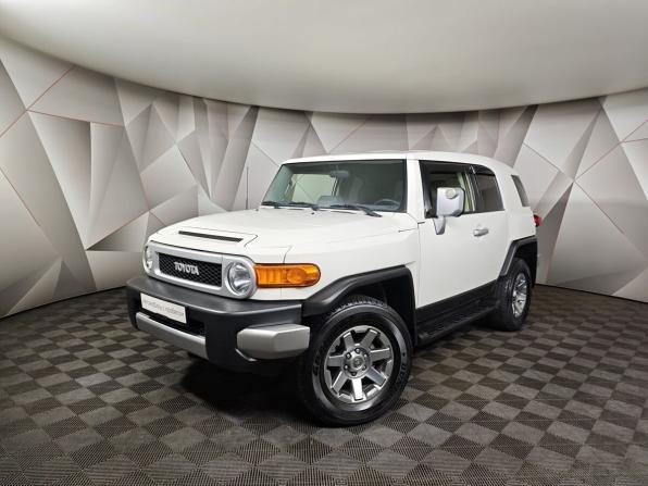 Toyota FJ Cruiser с пробегом 2022 года, цена 5 440 000 рублей, 69204 км, внедорожник, Автокод Объявления