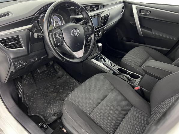 Toyota Corolla XI (E160 E170 E180) с пробегом 2014 года, цена 1 390 000 рублей, 183000 км, седан, Автокод Объявления