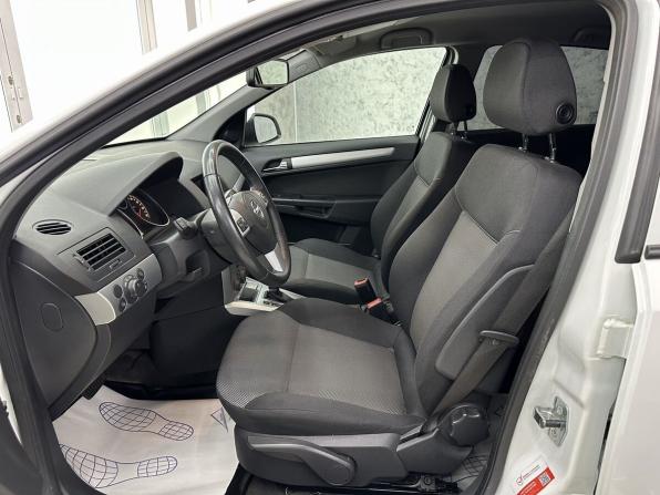 Opel Astra H Рестайлинг с пробегом 2014 года, цена 865 000 рублей, 113251 км, хэтчбек, Автокод Объявления