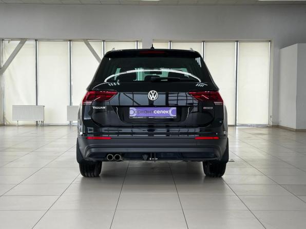 Volkswagen Tiguan II с пробегом 2018 года, цена 2 620 000 рублей, 122668 км, внедорожник, Автокод Объявления