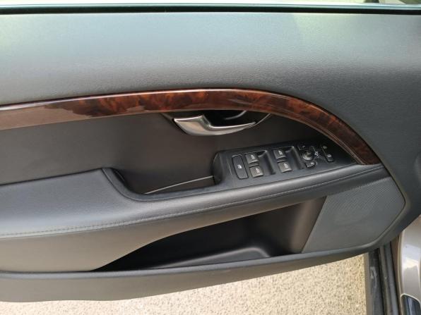 Volvo XC70 II с пробегом 2012 года, цена 1 349 000 рублей, 342102 км, универсал, Автокод Объявления