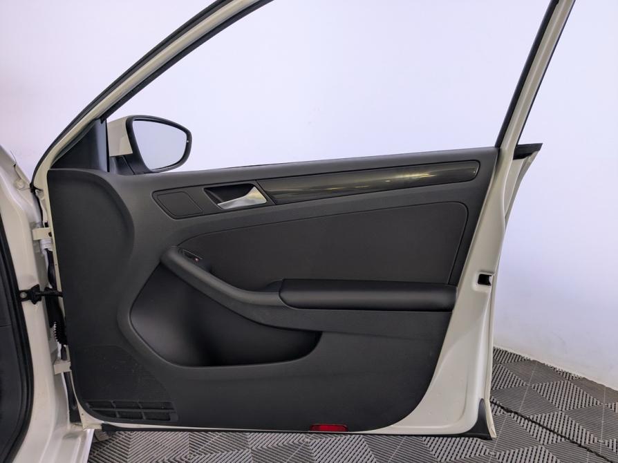 Volkswagen Jetta VI Москва  - изображение 24