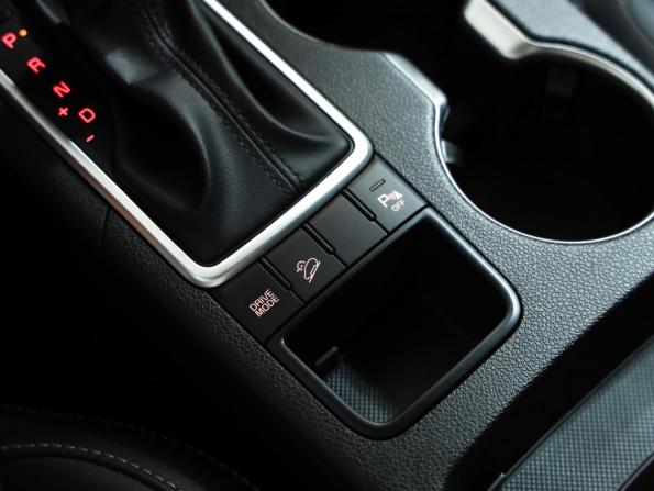 Kia Sportage IV Рестайлинг с пробегом 2019 года, цена 1 999 000 рублей, 117598 км, внедорожник, Автокод Объявления