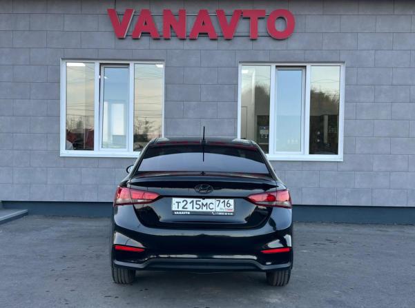 Hyundai Solaris II с пробегом 2018 года, цена 1 230 000 рублей, 188920 км, седан, Автокод Объявления
