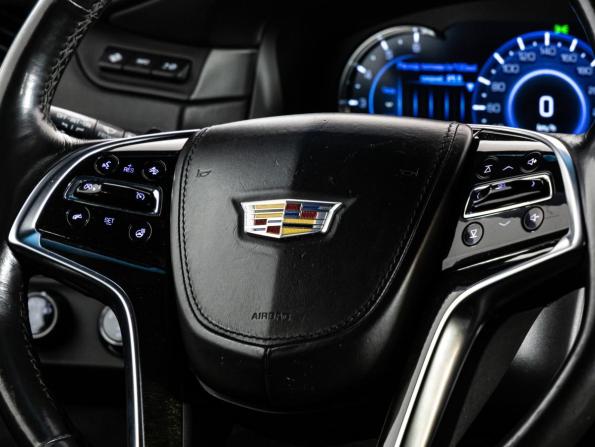 Cadillac Escalade IV с пробегом 2016 года, цена 3 499 000 рублей, 155300 км, внедорожник, Автокод Объявления
