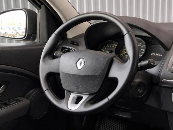 Renault Fluence I с пробегом 2011 года, цена 657 000 рублей, 195385 км, седан, Автокод Объявления