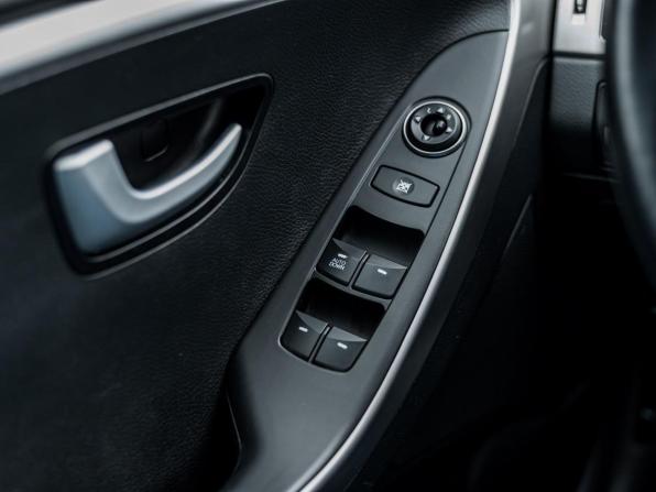 Hyundai i30 II Рестайлинг с пробегом 2016 года, цена 1 019 000 рублей, 176086 км, хэтчбек, Автокод Объявления