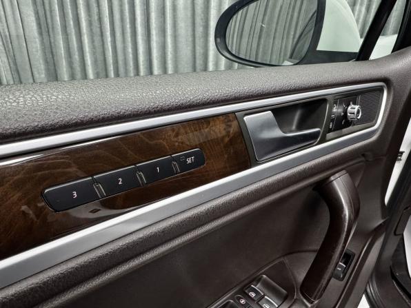 Volkswagen Touareg II с пробегом 2013 года, цена 2 000 000 рублей, 254517 км, внедорожник, Автокод Объявления