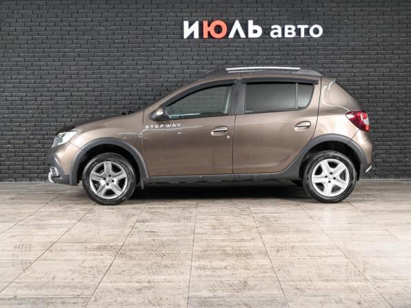 Renault Sandero II Рестайлинг с пробегом 2020 года, цена 1 240 000 рублей, 176187 км, хэтчбек, Автокод Объявления