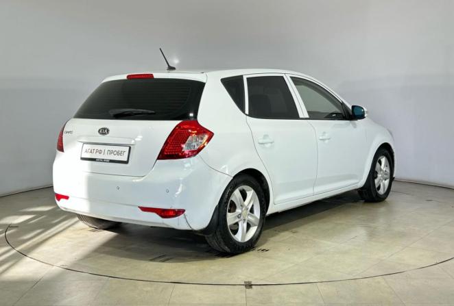 Kia Ceed I с пробегом 2010 года, цена 610 000 рублей, 250343 км, хэтчбек, Автокод Объявления